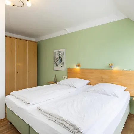 Appartement W7 - Gaestehaus Christian-westphal-str 60 - Feriendomizil Hollich Grömitz