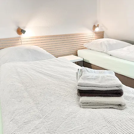 W7 - Gaestehaus Christian-westphal-str 60 - Feriendomizil Hollich Appartement *